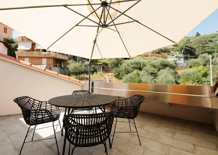 Cadamare Charming In Portovenere *