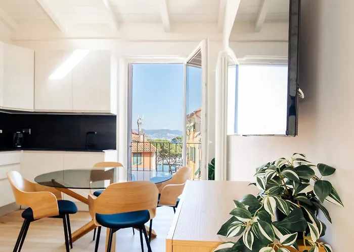 Cadamare Charming In Portovenere