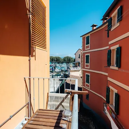 Cadamare Charming In Portovenere *